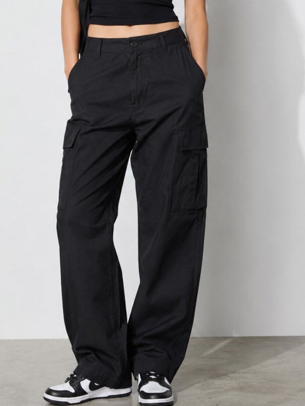 Uniqlo Straight Leg Cargo Pants